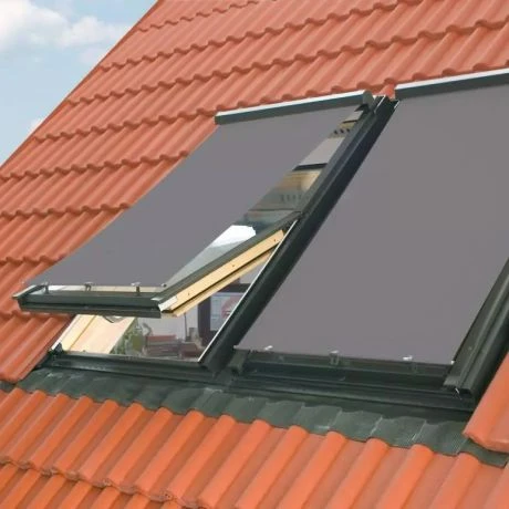 FAKRO AMZ II 092 Buitenzonnewering 134x98 1 FAKRO AMZ II 092 Buitenzonnewering 134x98